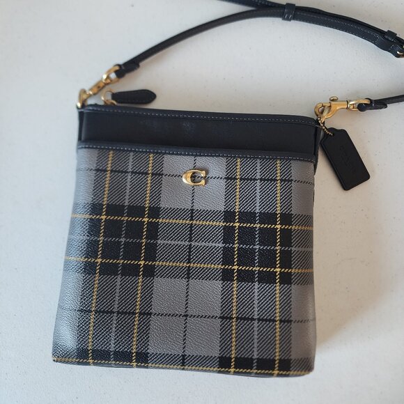 Coach Crossbody "LIKE NEW" - Picture 10 of 16